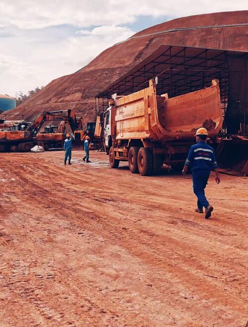 Aktueller Firmenfall über Malaysian Iron Mine in Südostasien - Anpassung Fall von China Zhejiang Dingli Schmiede Eimer Zähne