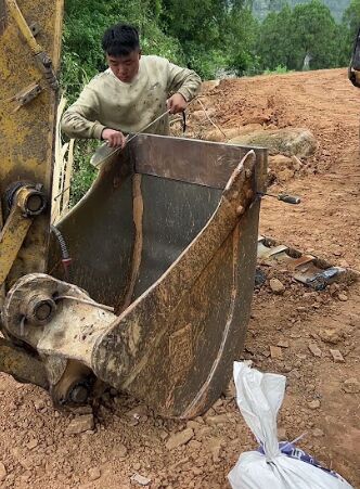 son şirket davası hakkında Endonezyalı Nikel Madencisi Aşırı Etkilerle Mücadele Etmek İçin Ağır Hizmet Dişlerine Geçiyor